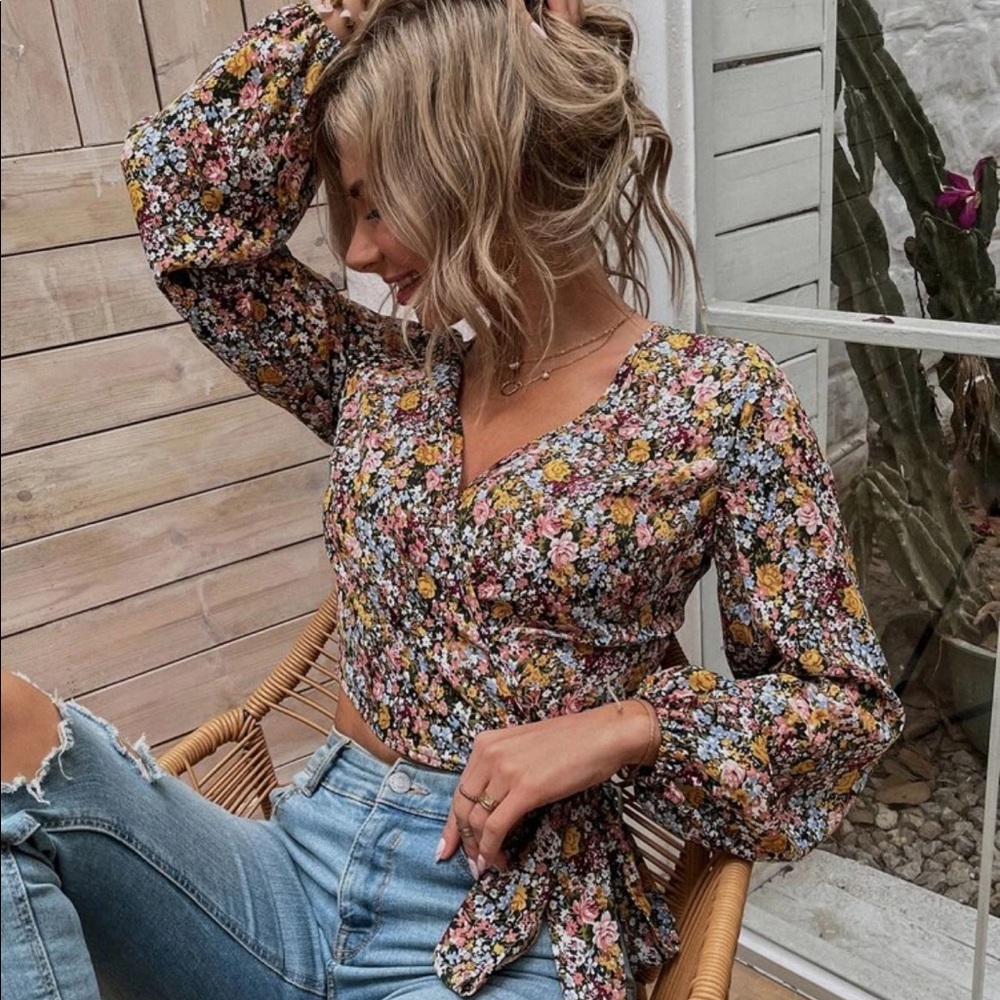 Bundle🌸$15 (3 items from closet)Sheik Top